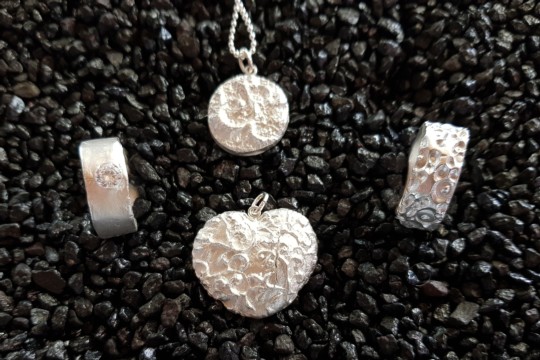 Schmuck 5.3.2022 2.jpg
